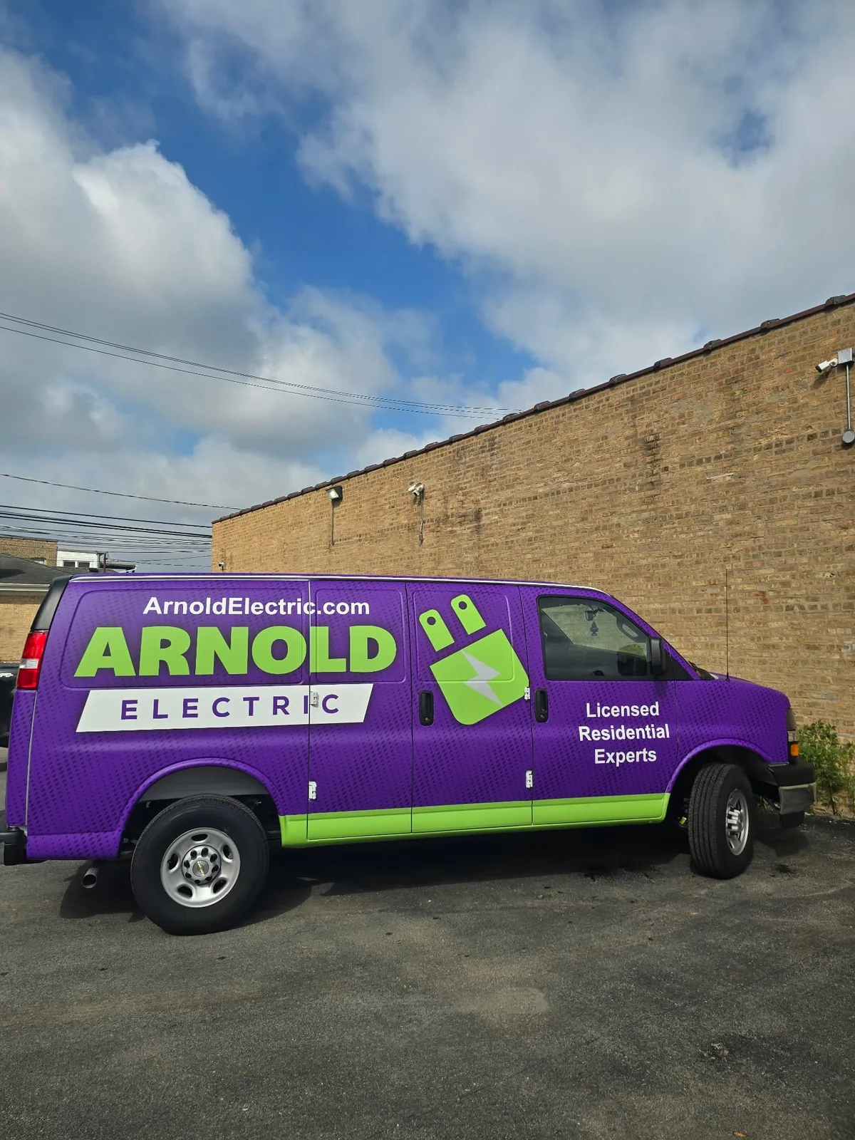 Arnold Electric Electrical van wrap by Chicago Fleet Wraps