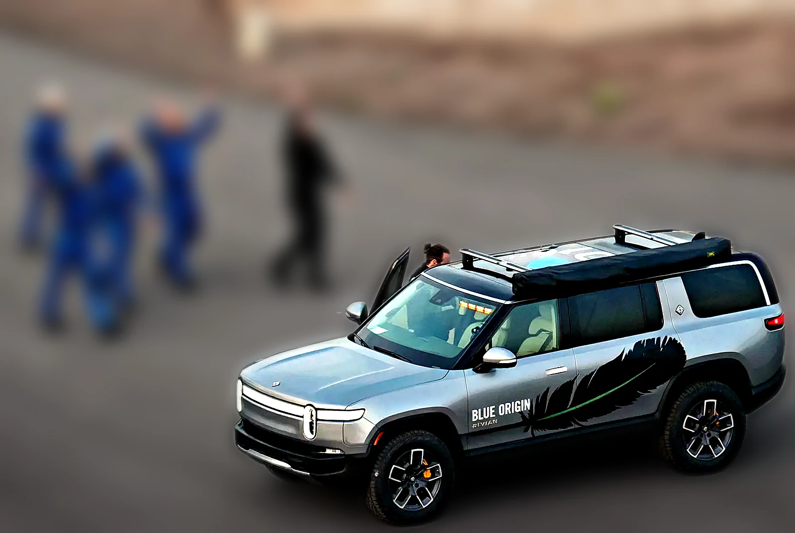 Blue Origin Aerospace Rivian R1S wrap by Chicago Fleet Wraps